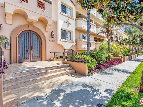 3rd image of 1246 Armacost Ave APT 306
