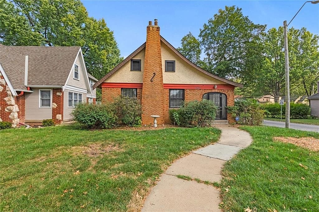7349 Walnut St, Kansas City, MO 64114 Zillow