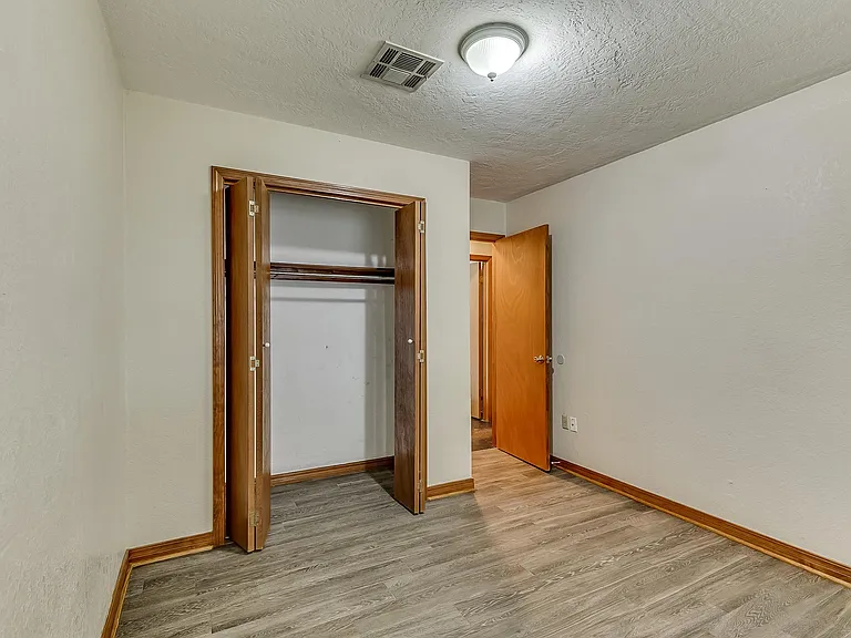 1518 E Boyd St — Photo 23