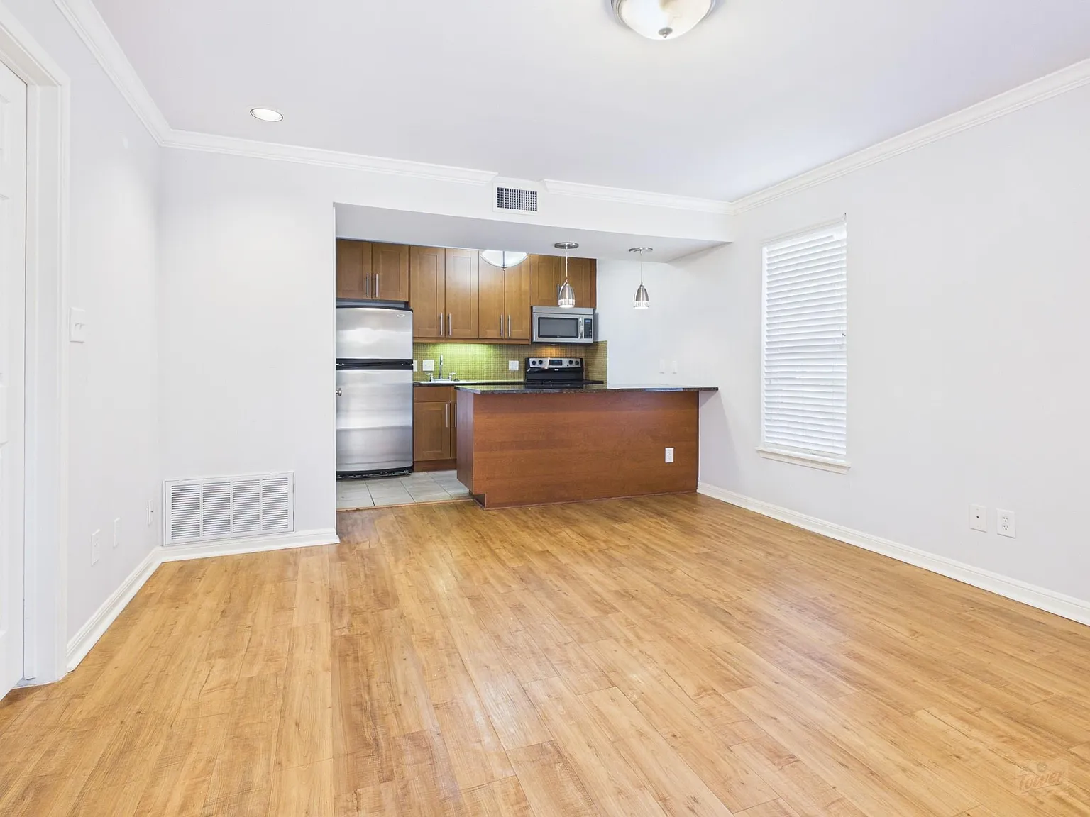 1 bed, 1.0 bath, 650 sqft, $1,200 — Photo 3