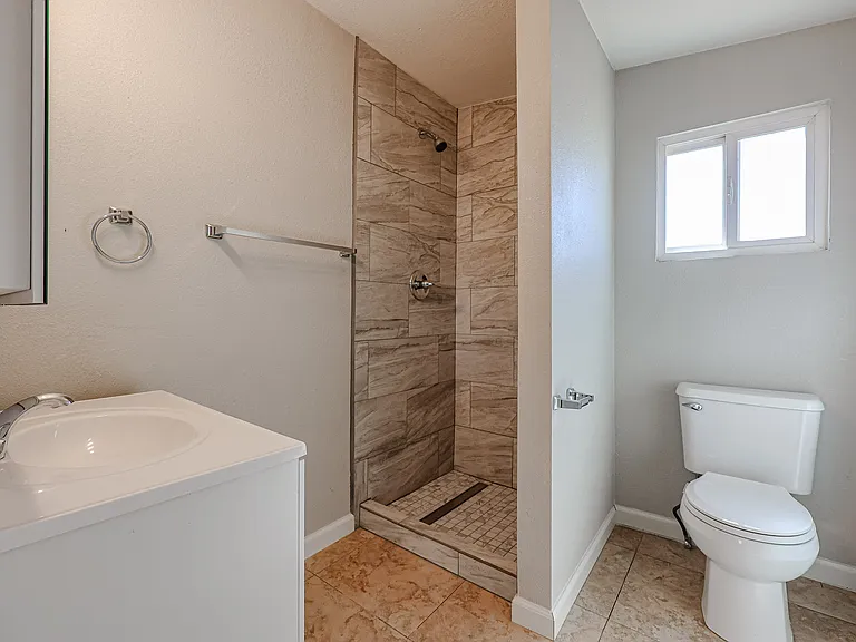 3607 W La Salle St — Photo 4