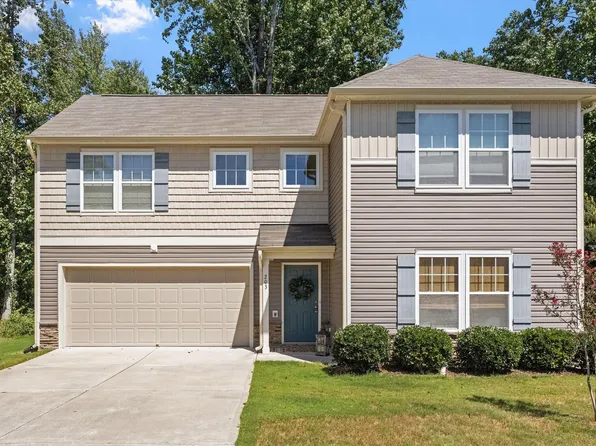203 Glen Meadow Dr, Angier, NC 27501