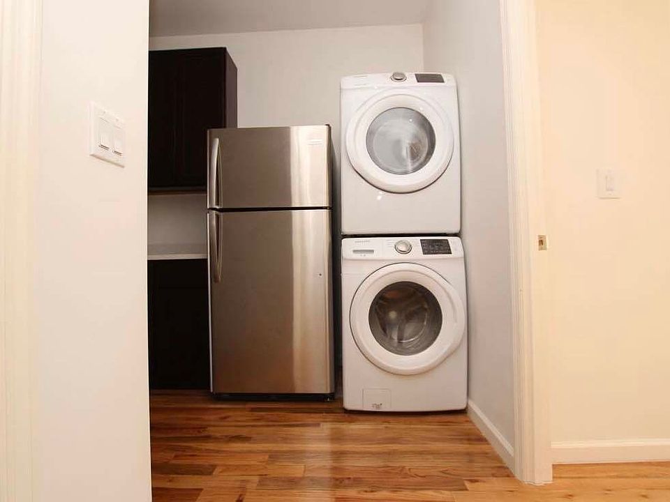 1st image of 712A Greene Ave #A