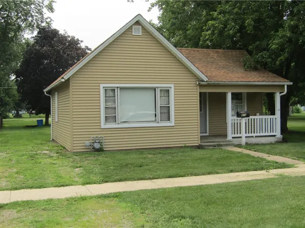 413 E McCracken Ave, Hoopeston, IL 60942