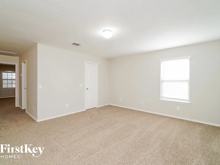 500 Stonebrook Dr — Photo 10