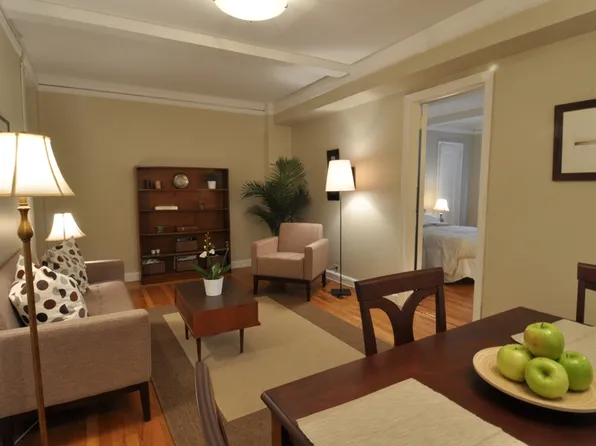 333 East 43rd Street image 1 of 6