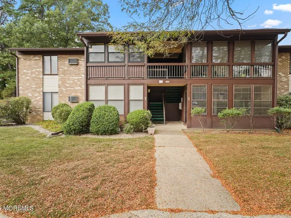 118 Amberly Drive #G, Englishtown, NJ 07726