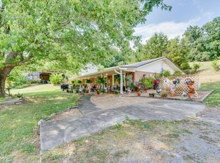 422 Looneys Gap Rd, Surgoinsville, TN 37873