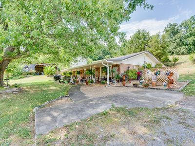 422 Looneys Gap Rd, Surgoinsville, TN, 37873