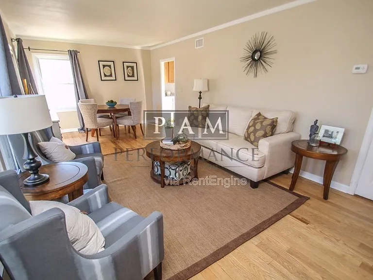 4795 N Idlewild Ave — Photo 2