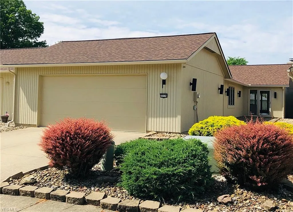22170 Meadownorth Ct photo 1