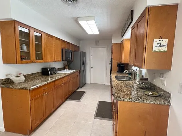 1260 Manor Dr — Photo 21