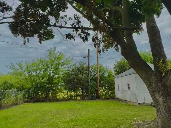 3rd image of 308 Gale St