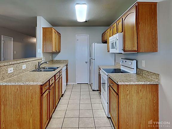 5th image of 1448 Pine Ln