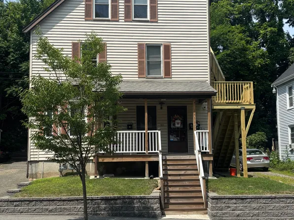 72 Vernon St Floor 3, Wakefield, MA 01880