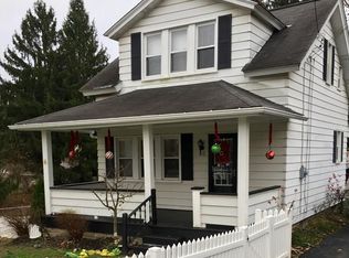 323 Locust Rd, Crescent, PA 15046