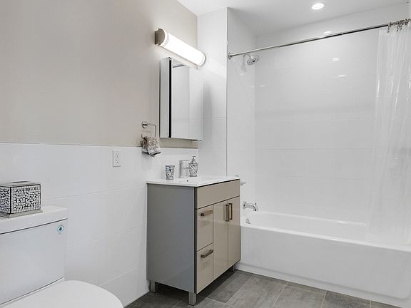5th image of 27-17 21st St #12AA