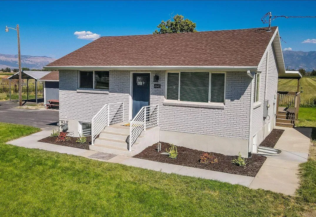 4440 S 6300 W — Photo 1