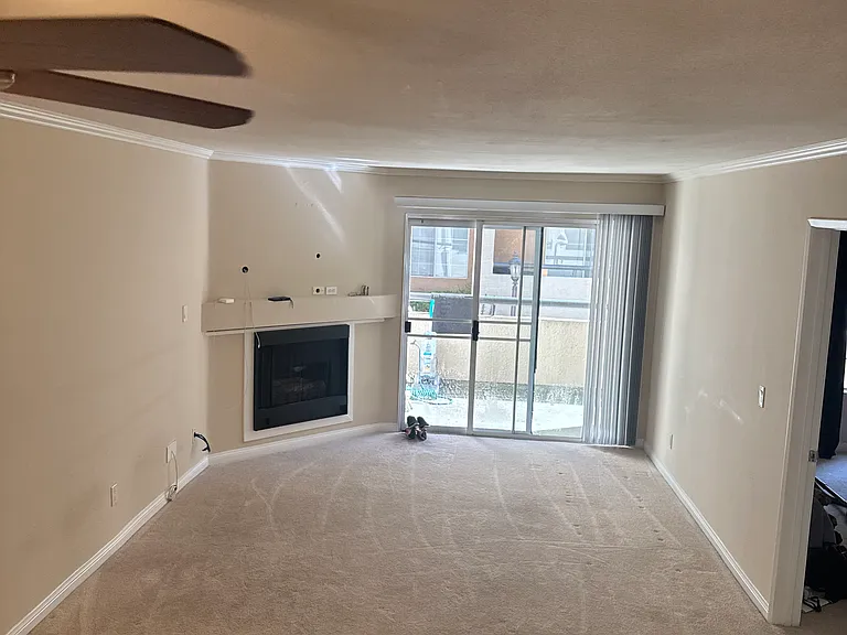 5530 Owensmouth Ave #110 — Photo 4