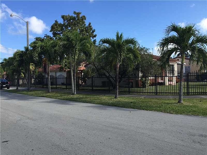 1st image of 1531 NW 36th Ave