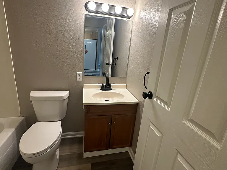 1314 W Pasewalk Ave #6 — Photo 14