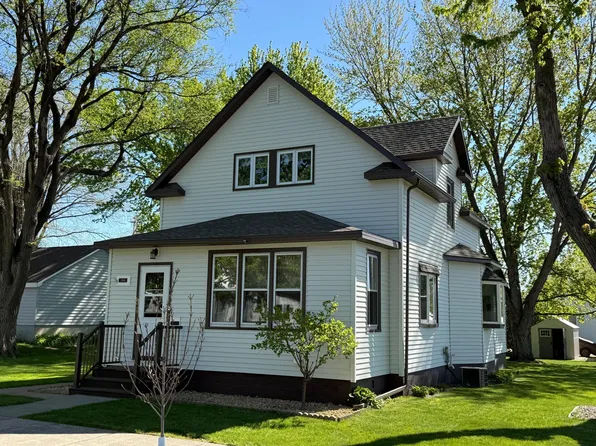 209 S Spring Ave, Springfield, MN 56087