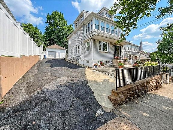 3rd image of 33 Hope Ave