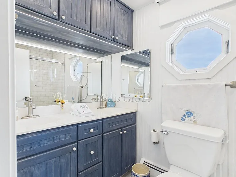 4 Cambridge Ct #1 — Photo 17
