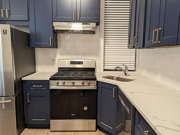 2nd image of 2922 W Logan Blvd #1W