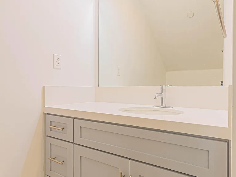 11311 Hawthorne Blvd — Photo 3