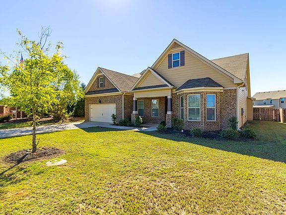 3rd image of 704 Burch Creek Dr