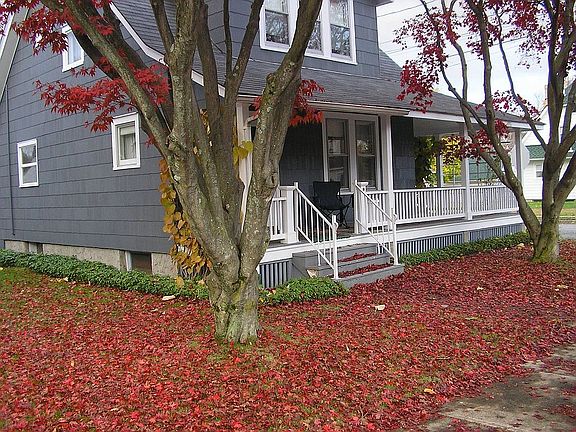 3rd image of 9 Reservoir Ave