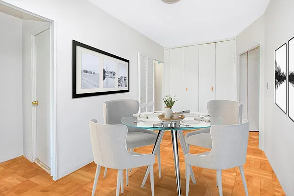 Sold by Re/Max In The City | media 28