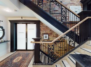 1152 Gerrard St E #209, Toronto, ON M4L 1Y2