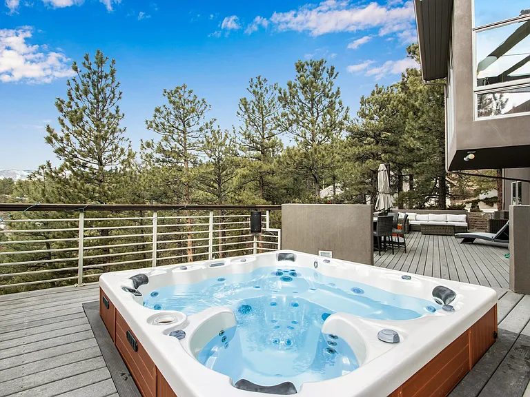 New reverse osmosis hot tub (requires very little chlorine)