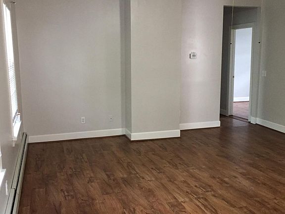 5th image of 202 N Main St APT 3