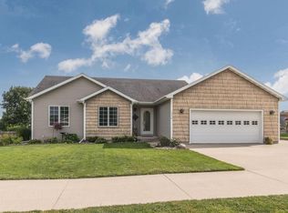 1346 Prairie Dr, Story City, IA 50248