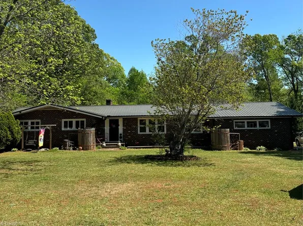 5844 S State Highway 49, Burlington, NC 27215