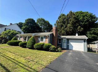 100 Chapel St, Lincoln, RI 02865