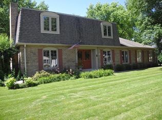 5919 Glen Haven Dr, Greendale, WI 53129