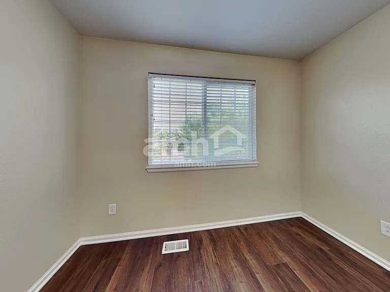 469 Hayloft Way — Photo 16