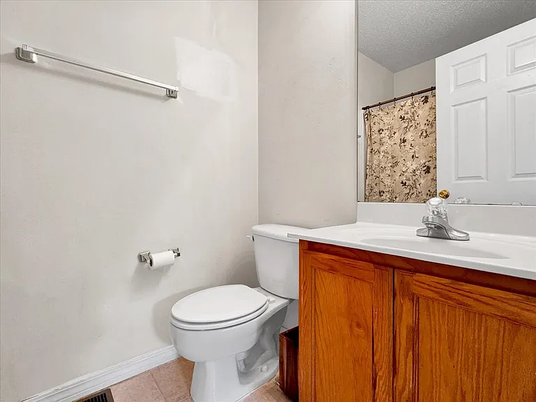994 Scenic Oak Ln — Photo 21