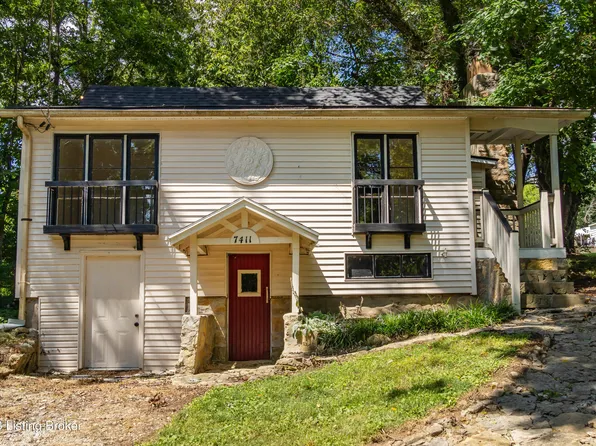 7411 Lake Ave, Crestwood, KY 40014