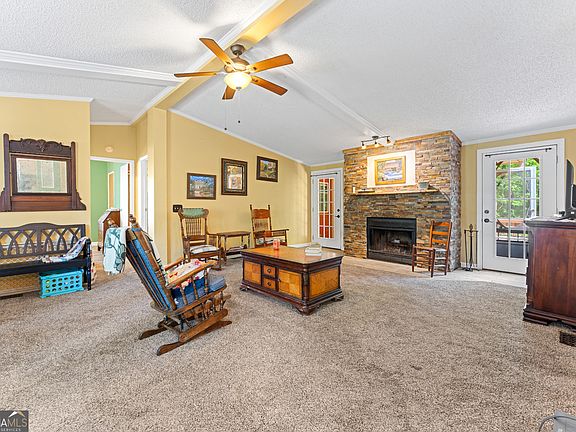 3rd image of 647 Lake Harbor Trl
