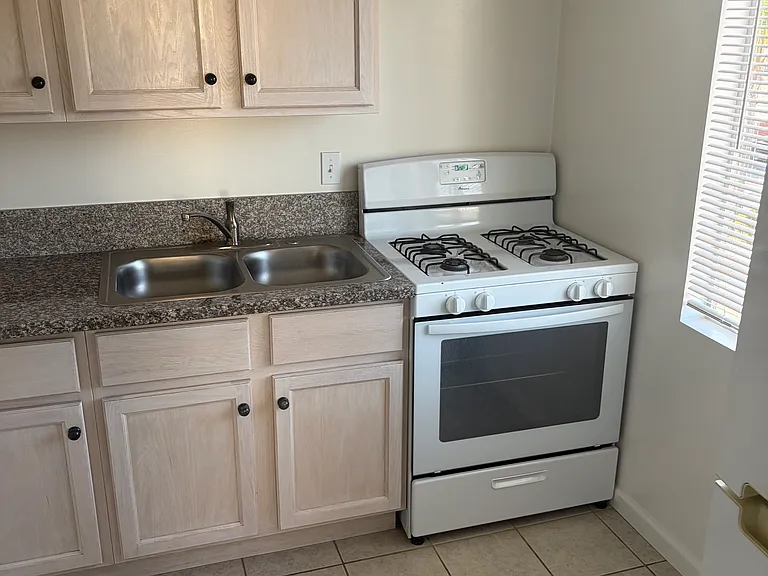 7033 Boulevard Dr #10 — Photo 9