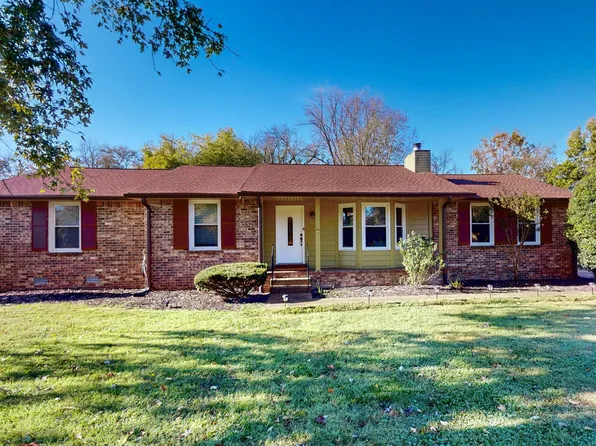 136 Lampley Ct, Goodlettsville, TN 37072