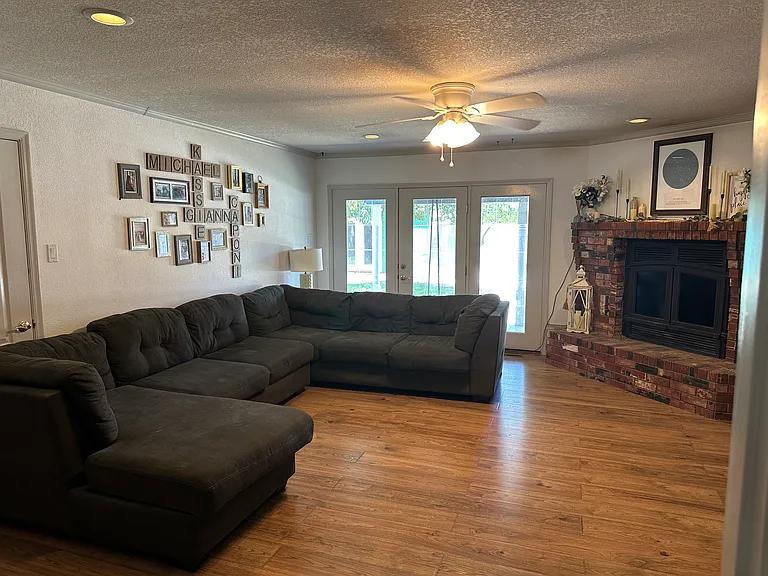 2301 Fairway Ter — Photo 7