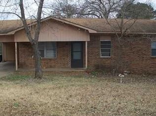 1810 N 28th St, Van Buren, AR 72956