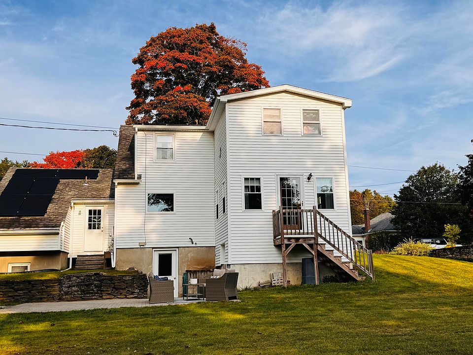 2nd image of 170 Pleasant St