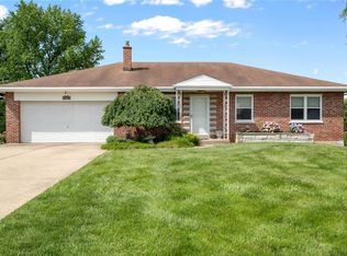 722 Kaywood Ln, Saint Louis, MO 63129